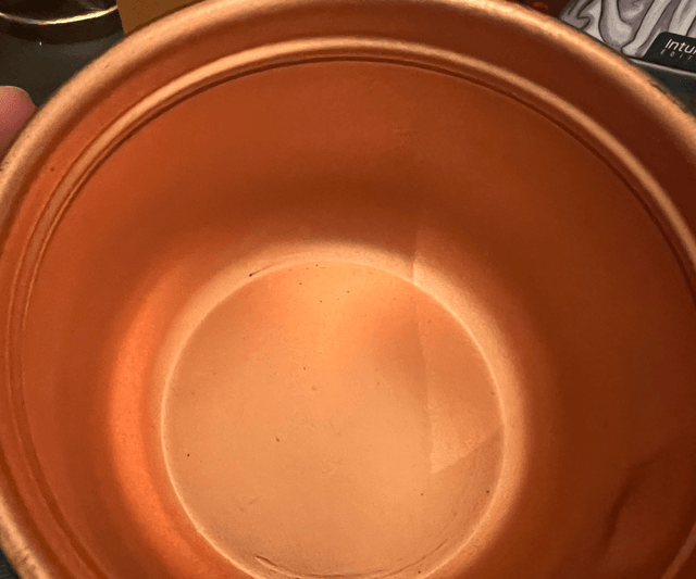 Petit chaudron avec manche